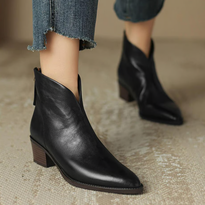 Braune Stiefeletten Damen mit niedrigem Absatz in Schwarz