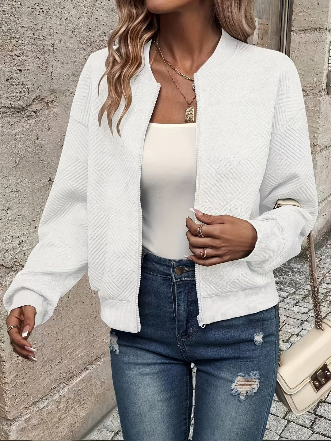 Damen Jacke im minimalistischen Design für Layering in Weiß