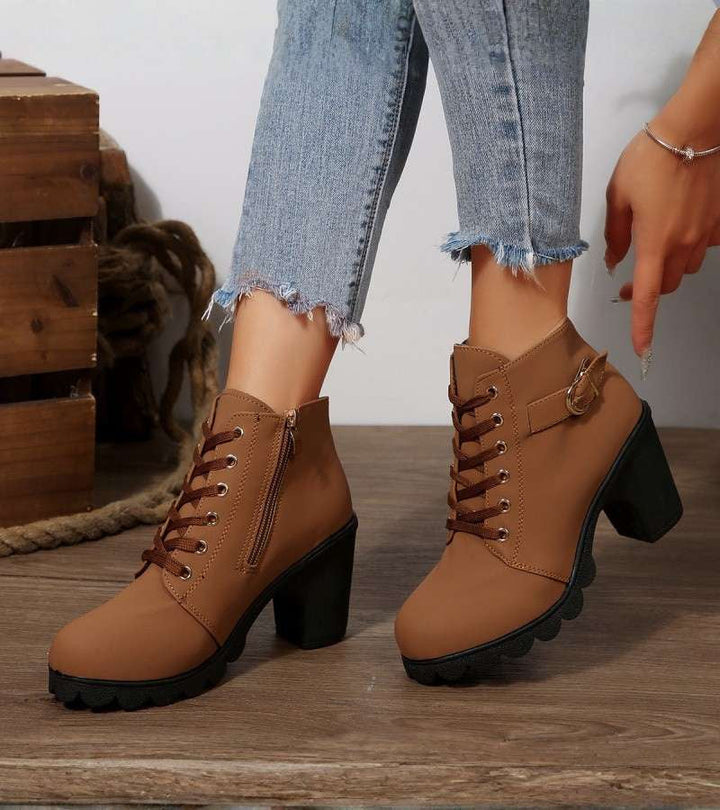 Damen Schnürstiefel im modernen Stil in Braun