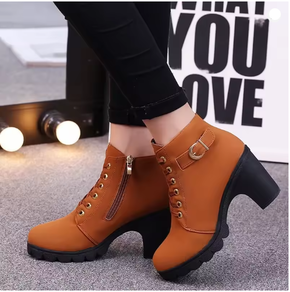 Damen Stiefel mit zeitloser Eleganz für Herbst in Braun