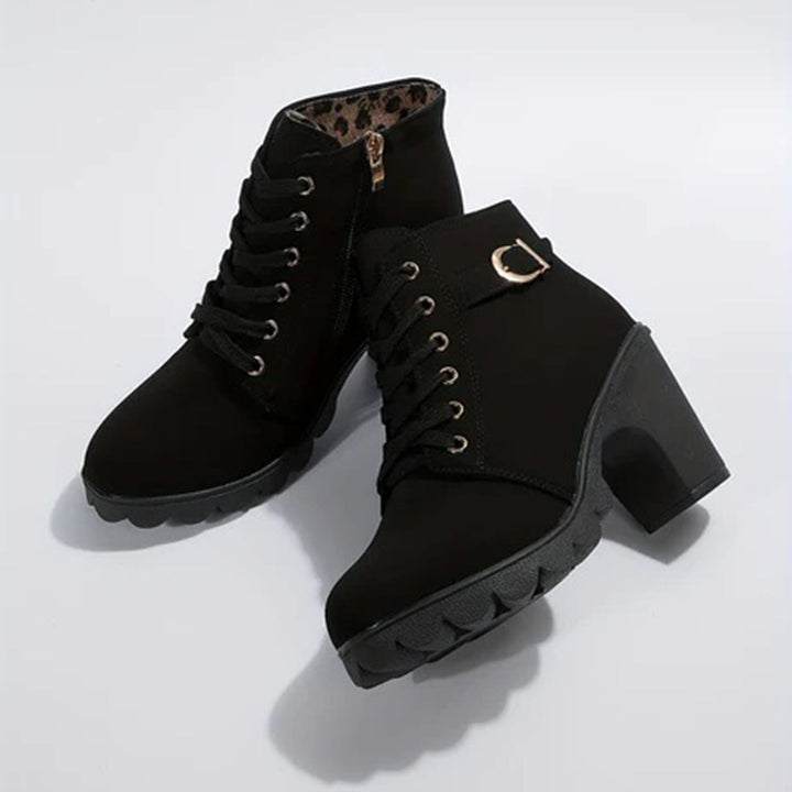 Damen Stiefel mit zeitloser Eleganz für Herbst in Schwarz 4
