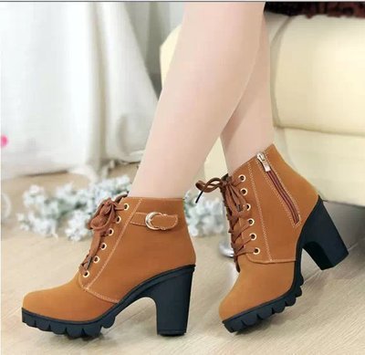 Damen Stiefeletten im Vintage-Stil mit Plateau in Auburn