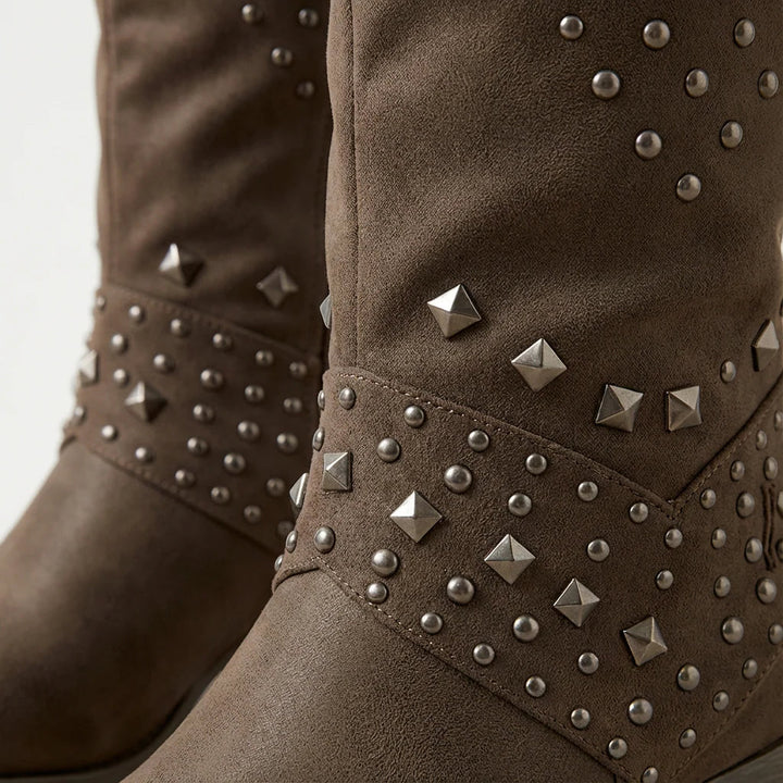 Damen Winterstiefel Western-Stil mit Spitzschuh Nieten (3)