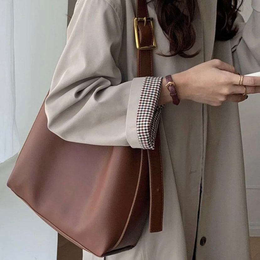 Elegante Handtasche mit Schnallenverschluss für den Alltag (8)