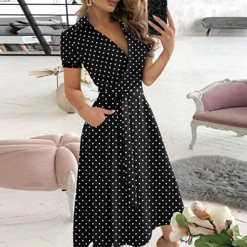 Elegantes Damen Kleid zum Wickeln mit A-Linie in Kleiner Punkt