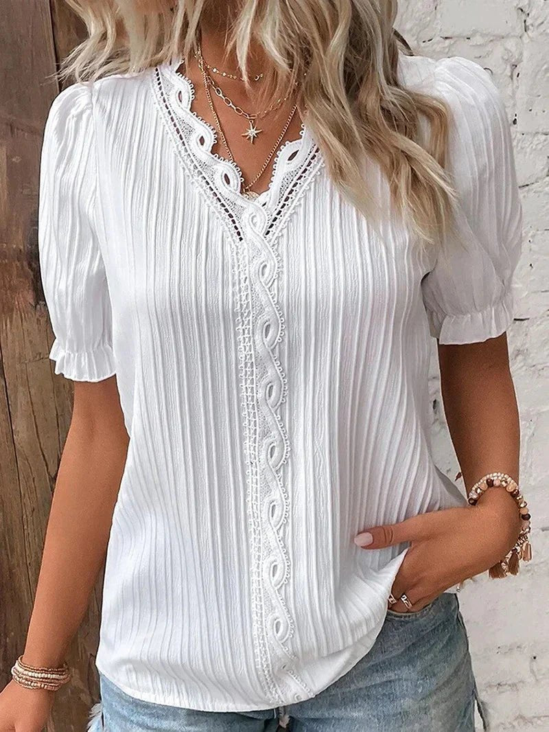 Hanke Bluse mit Spitzenbesatz und V-Ausschnitt Foto 1