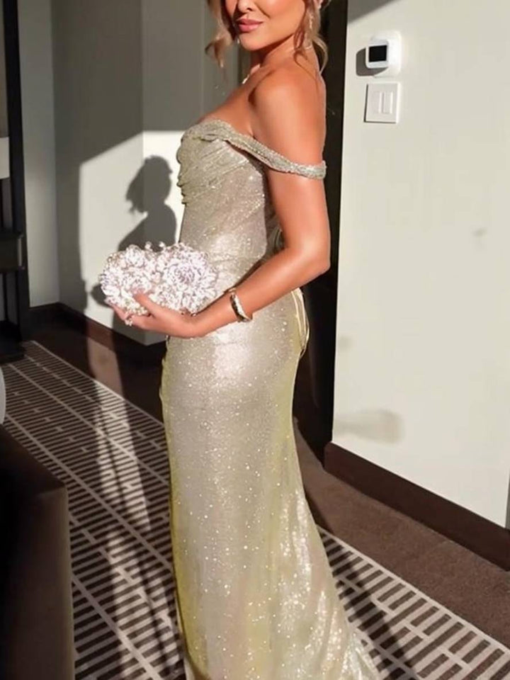 Inger Schulterfreies Glitzer-Abendkleid mit Beinschlitz Foto 4