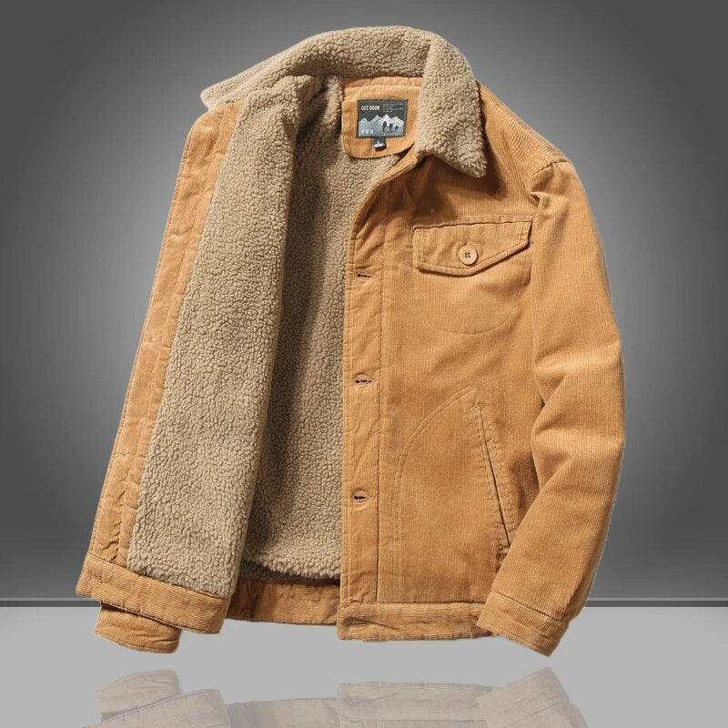 Isolierte Herren Jacke für den Herbst in Khaki