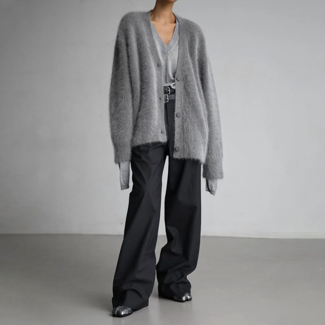Klaasje Weiche Strickjacke in Naturtönen Foto 4