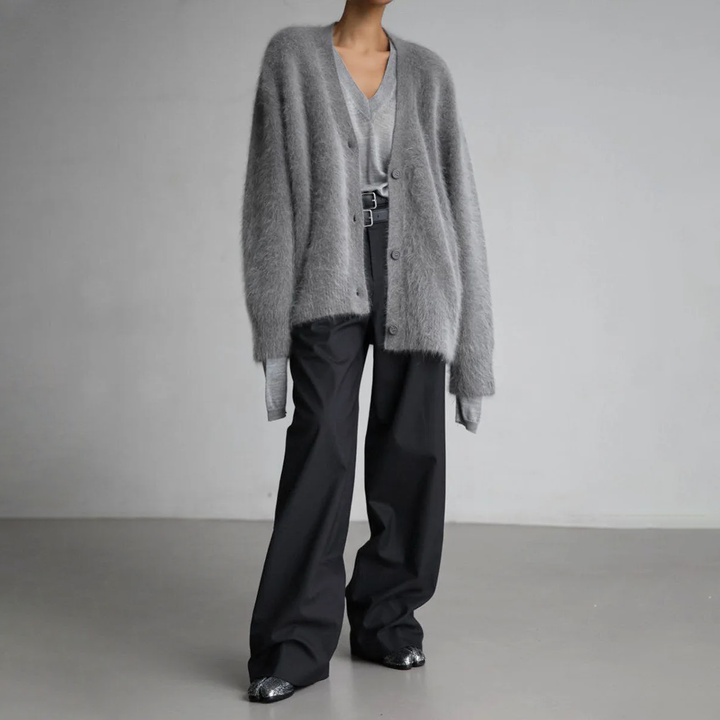 Klaasje Weiche Strickjacke in Naturtönen Foto 4