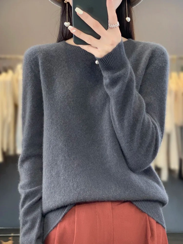 Klassische Damen Strickjacke mit Rundhals in Grau