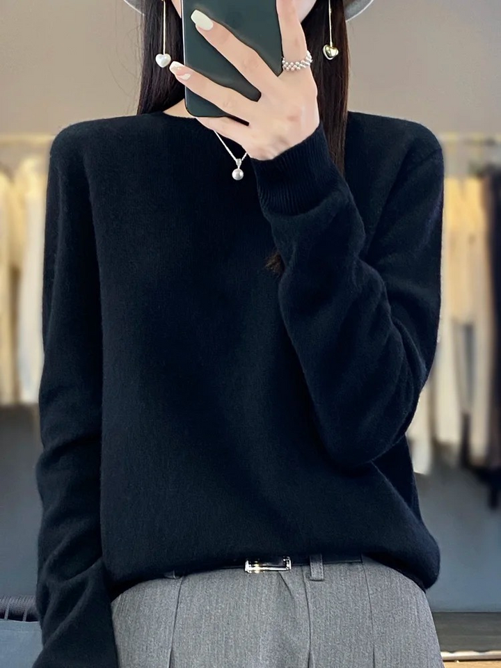 Klassische Damen Strickjacke mit Rundhals in Schwarz
