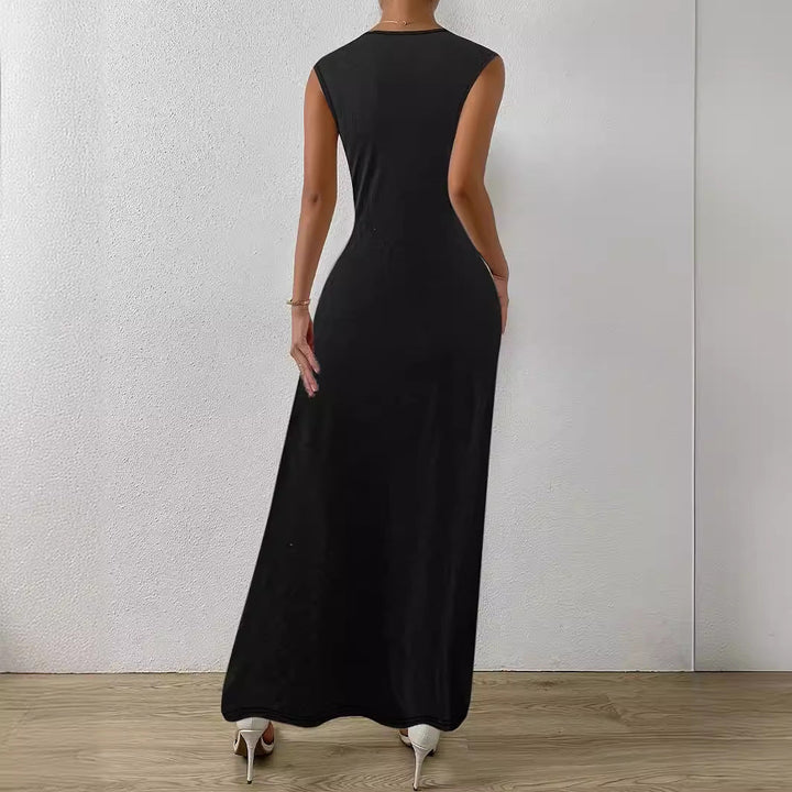 Liss Schlichtes Abendkleid mit hohem Ausschnitt und Raffung Foto 2