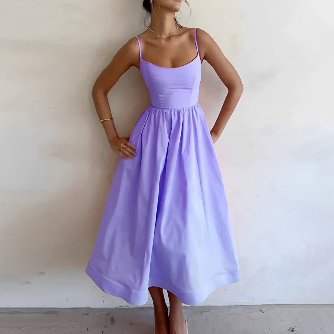 Tuula Weißes Trägerkleid mit ausgestelltem Sommerrock Foto 2