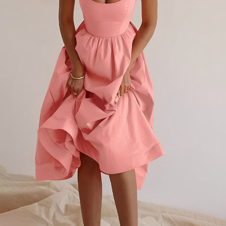 Tuula Weißes Trägerkleid mit ausgestelltem Sommerrock Foto 6