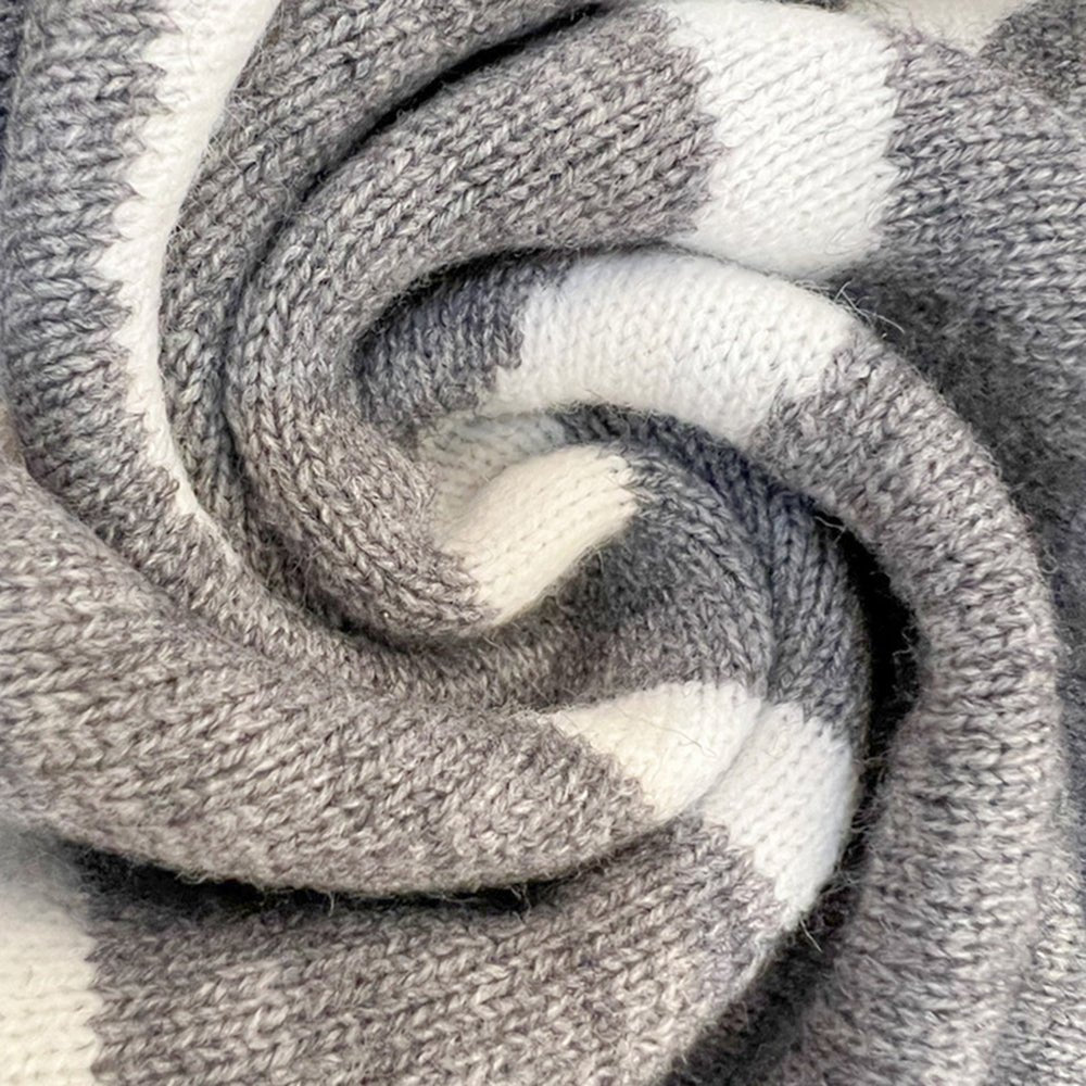 Warme Strickjacke für Damen zum Überziehen (3)