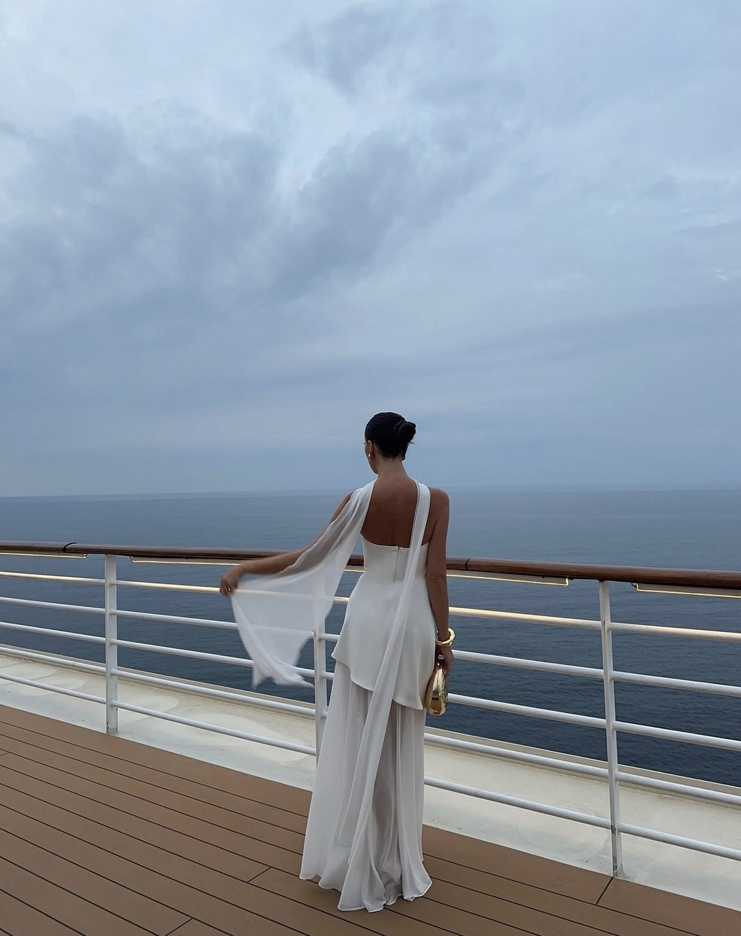 Wibke Cremeweißes Sommerkleid im fließenden Lagen-Look Foto 3